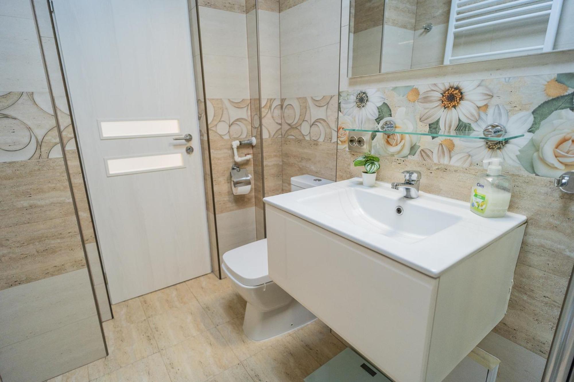 ブカレストLuxury 2Br On Decebal Avenueアパートメント エクステリア 写真