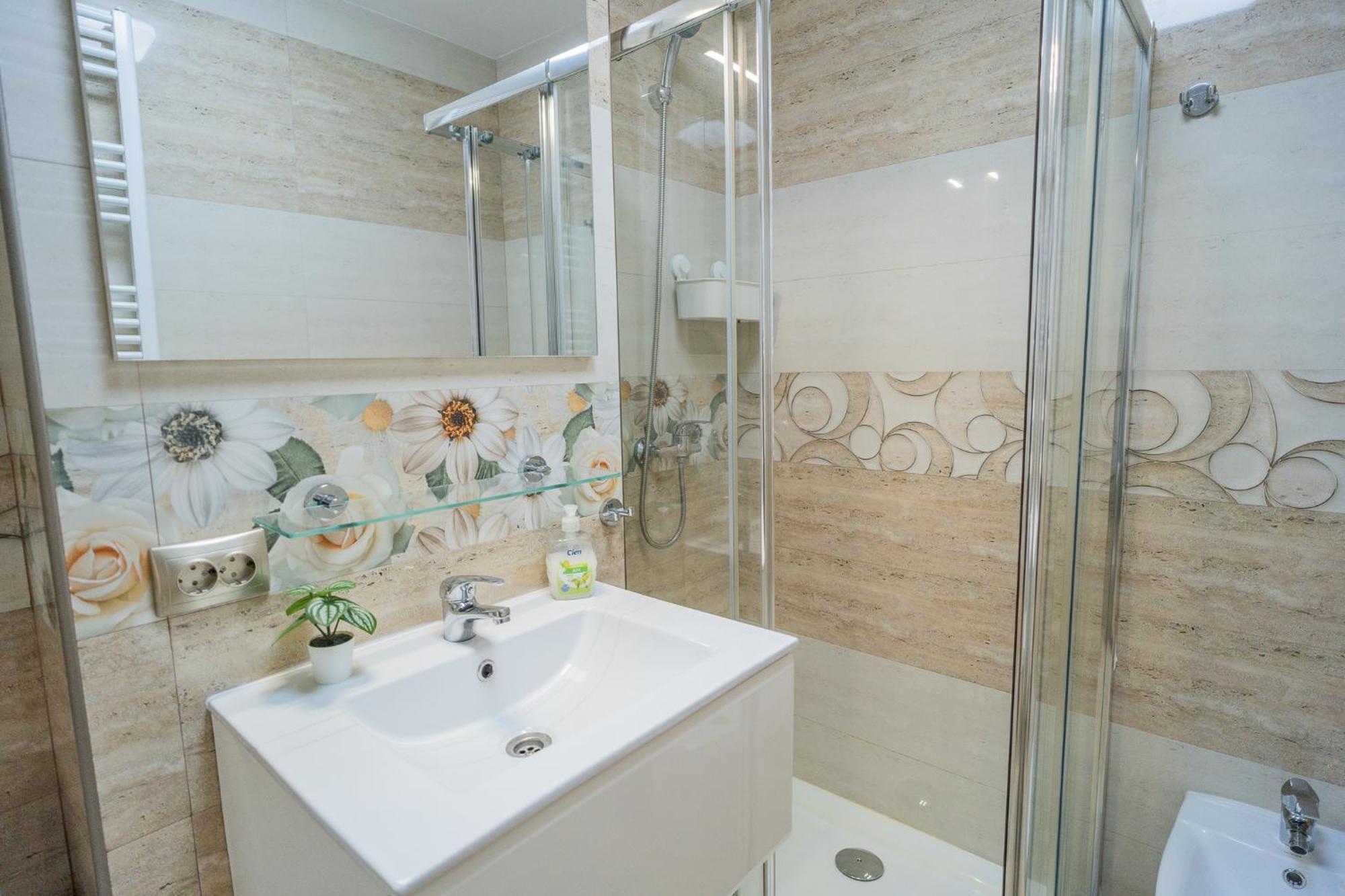 ブカレストLuxury 2Br On Decebal Avenueアパートメント エクステリア 写真
