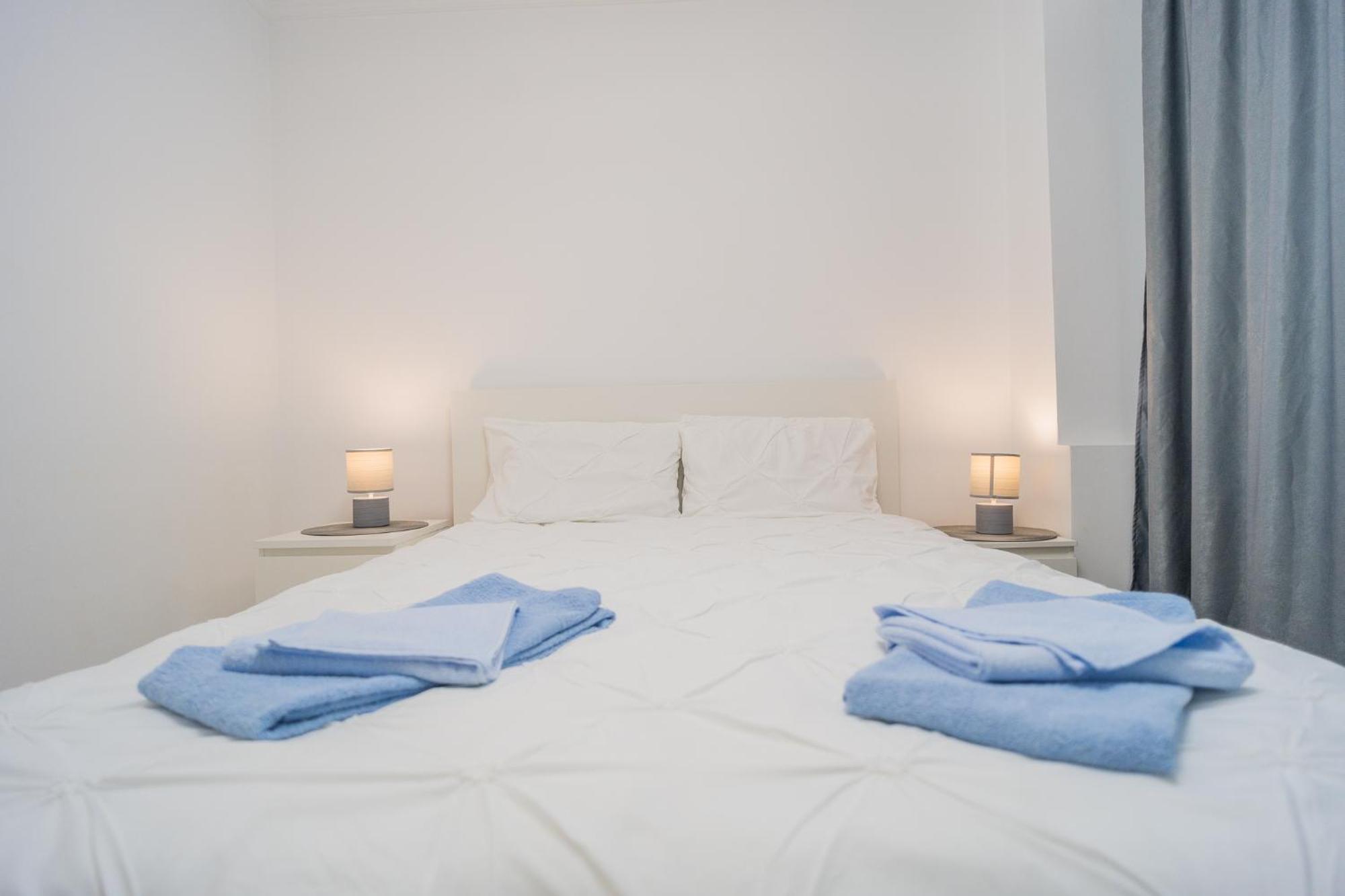ブカレストLuxury 2Br On Decebal Avenueアパートメント エクステリア 写真