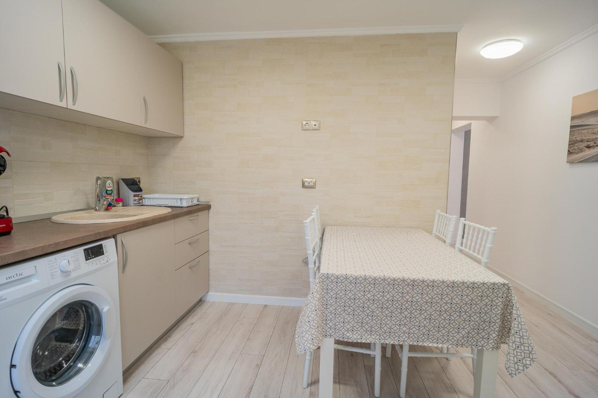 ブカレストLuxury 2Br On Decebal Avenueアパートメント エクステリア 写真