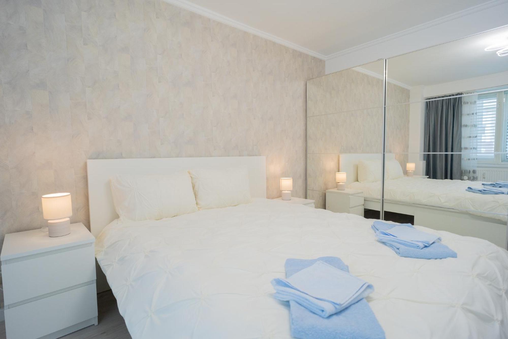 ブカレストLuxury 2Br On Decebal Avenueアパートメント エクステリア 写真