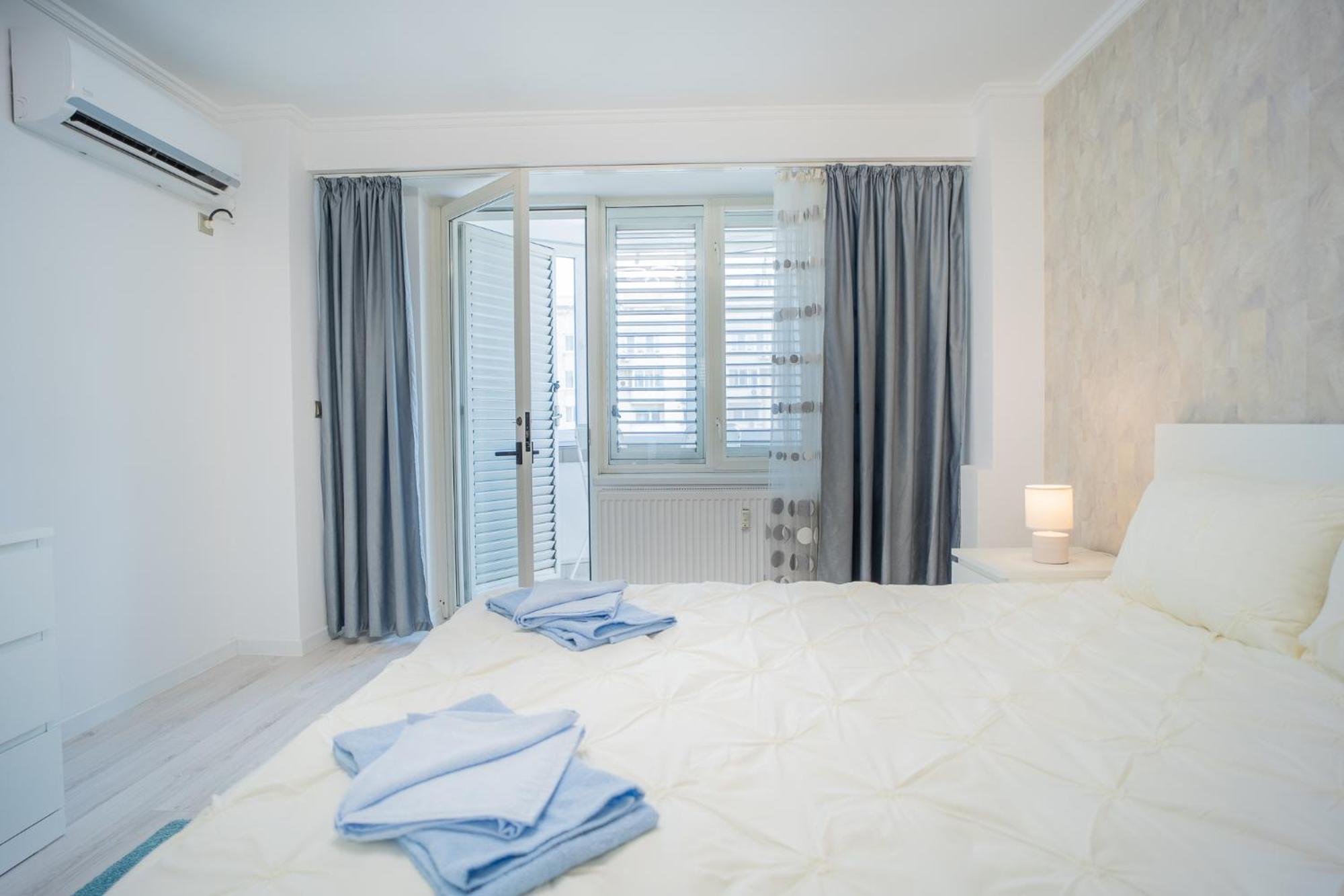 ブカレストLuxury 2Br On Decebal Avenueアパートメント エクステリア 写真