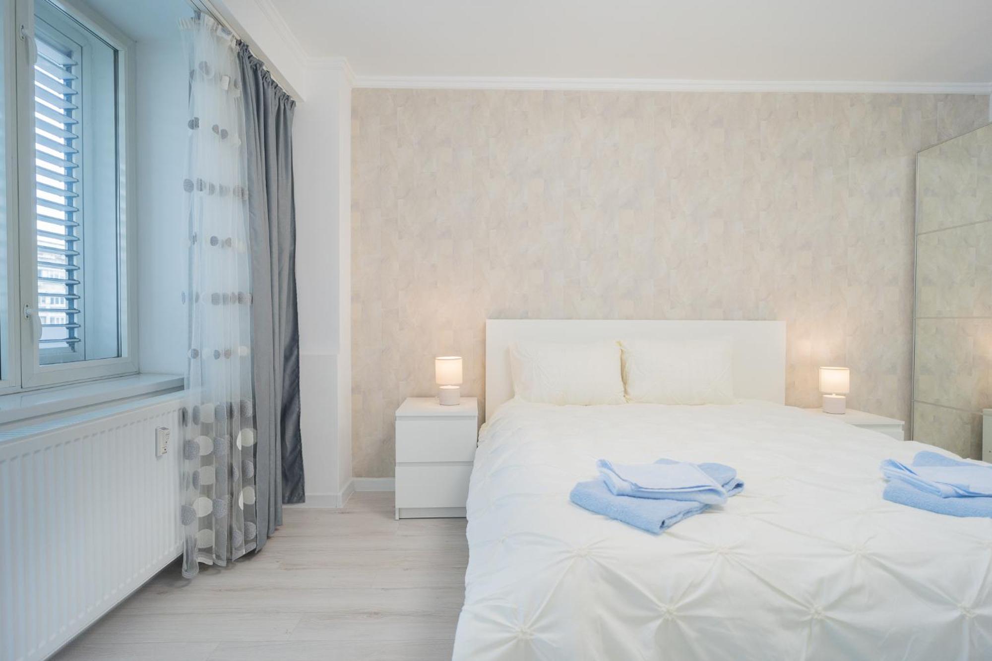ブカレストLuxury 2Br On Decebal Avenueアパートメント エクステリア 写真